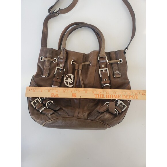 MICHAEL KORS Milo Distressed Leather Large Bucket Handbag Purse Tote - Picture 7 of 16